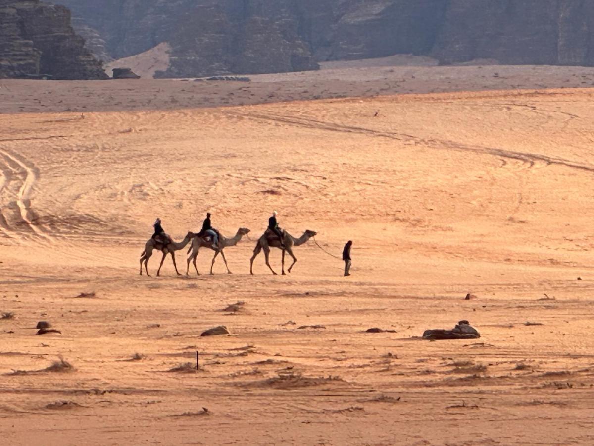 Rum Under The Stars Camp Wadi Rum Buitenkant foto