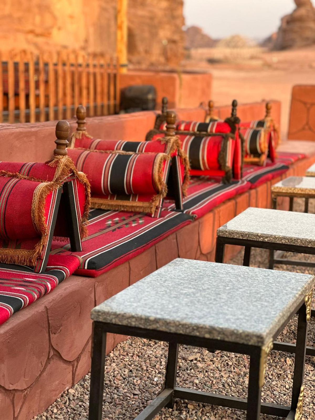 Rum Under The Stars Camp Wadi Rum Buitenkant foto
