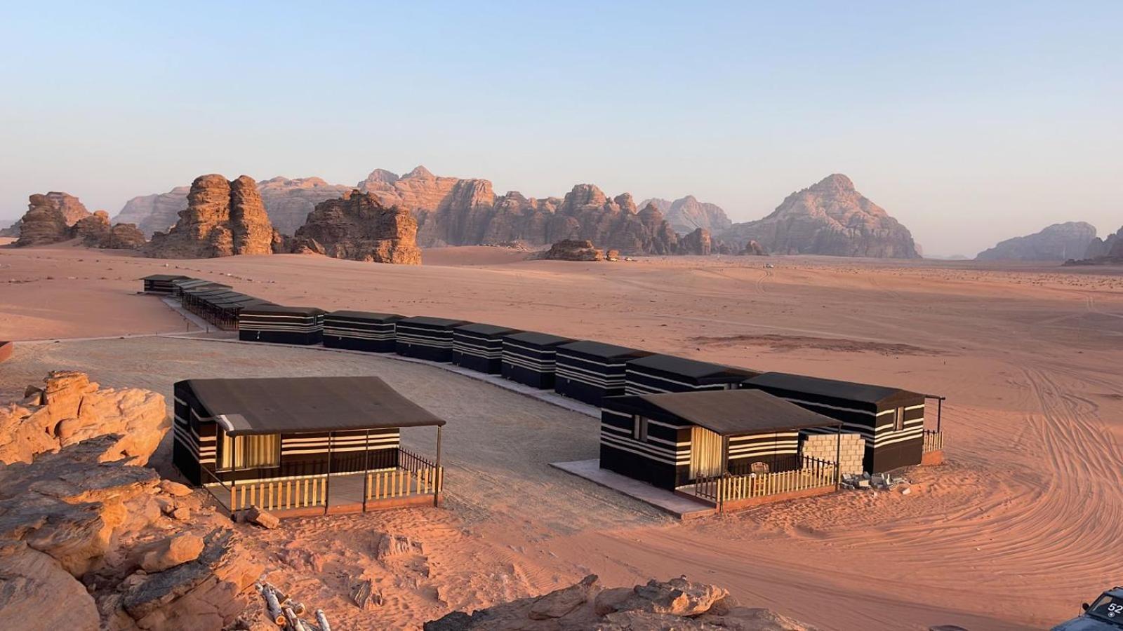 Rum Under The Stars Camp Wadi Rum Buitenkant foto