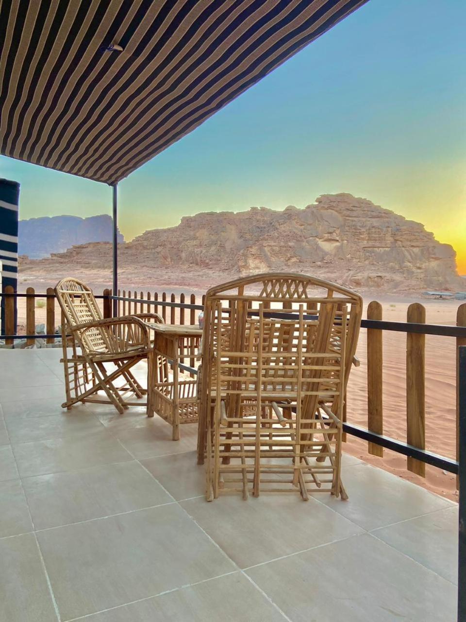Rum Under The Stars Camp Wadi Rum Buitenkant foto