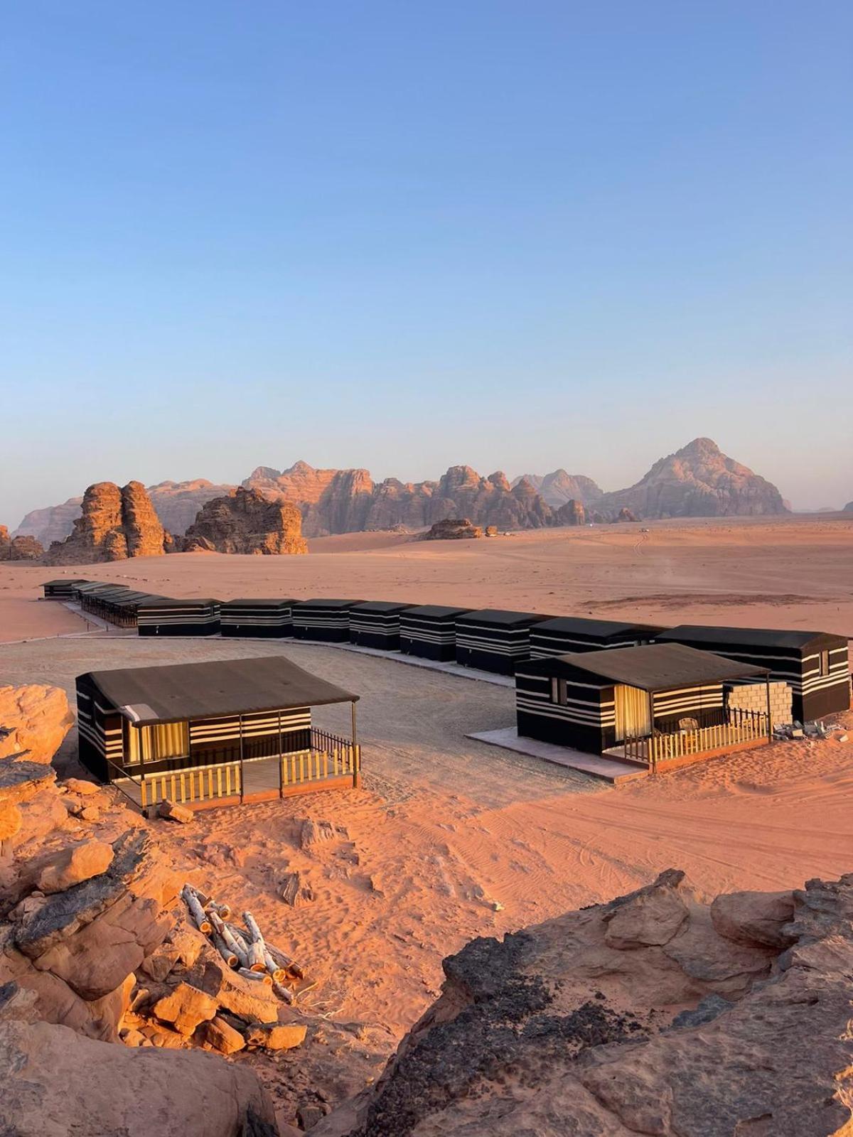 Rum Under The Stars Camp Wadi Rum Buitenkant foto