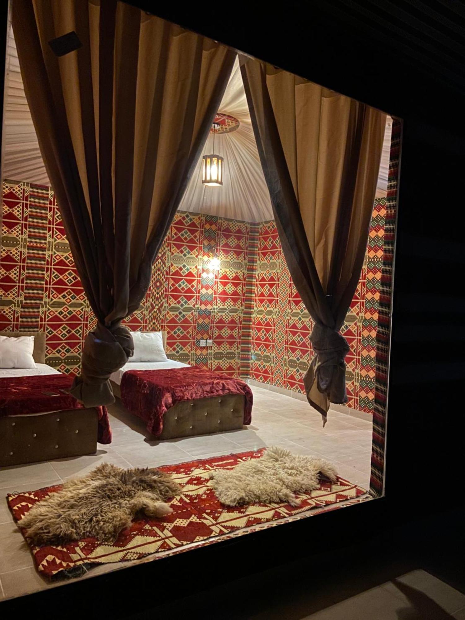 Rum Under The Stars Camp Wadi Rum Buitenkant foto
