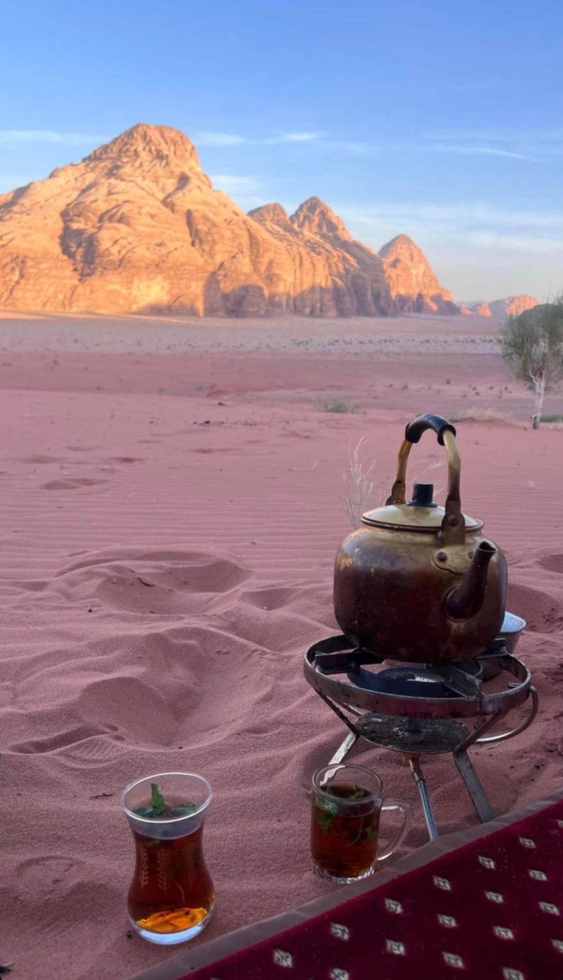 Rum Under The Stars Camp Wadi Rum Buitenkant foto